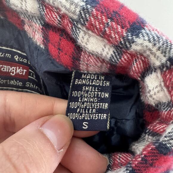 Wrangler Shirt Jacket Mens Small Red Plaid Quilted Lined Flannel Long Sleeve - Picture 4 of 7